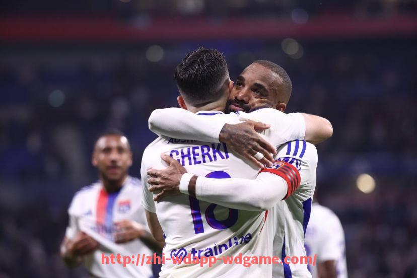 问鼎娱乐官网-2018赛季英超球队主场的表现与球迷反响